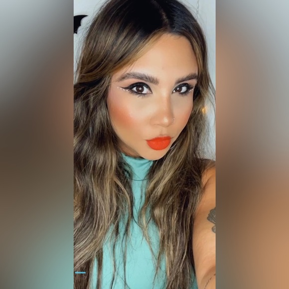 Meet your Posher, Mariel - Picture 1 of 1